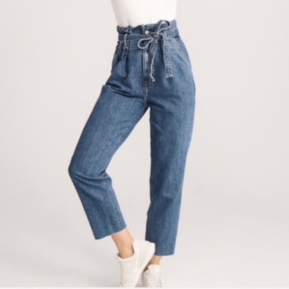 Abercrombie paper bag mom jeans. Size 25. Worn 3x.